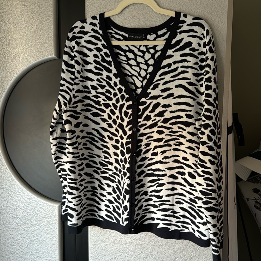 NWOT Dialogue zebra cardigan sweater women size XL